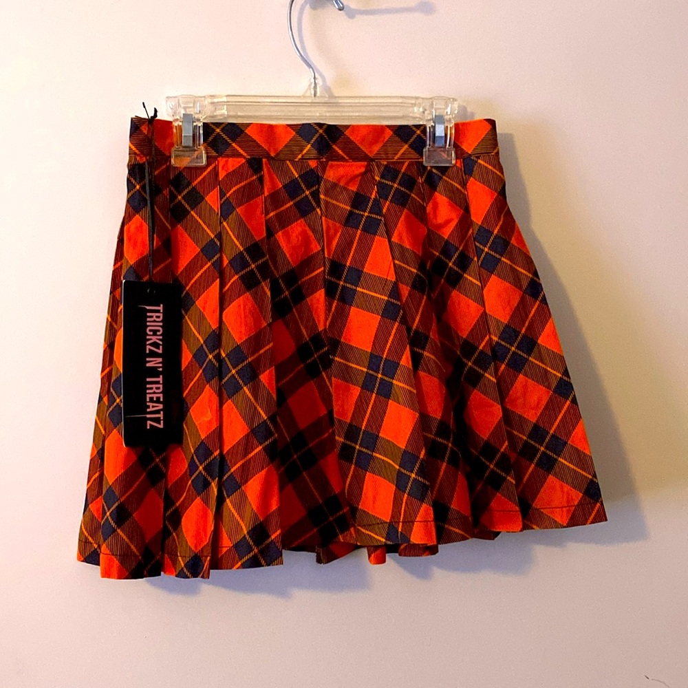 Trickz n treatz pleated skirt.